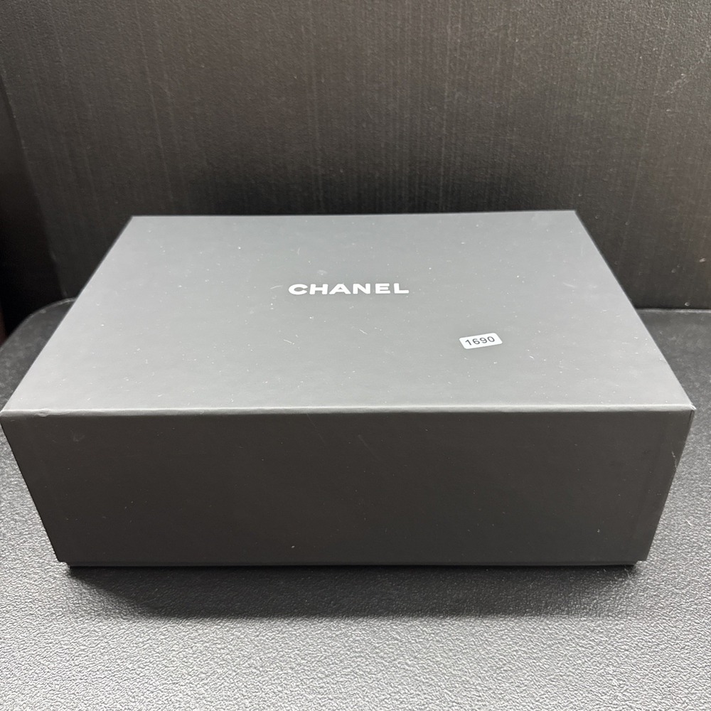 AUTHENTIC SIGNED CHANEL BLACK BOX (1690)